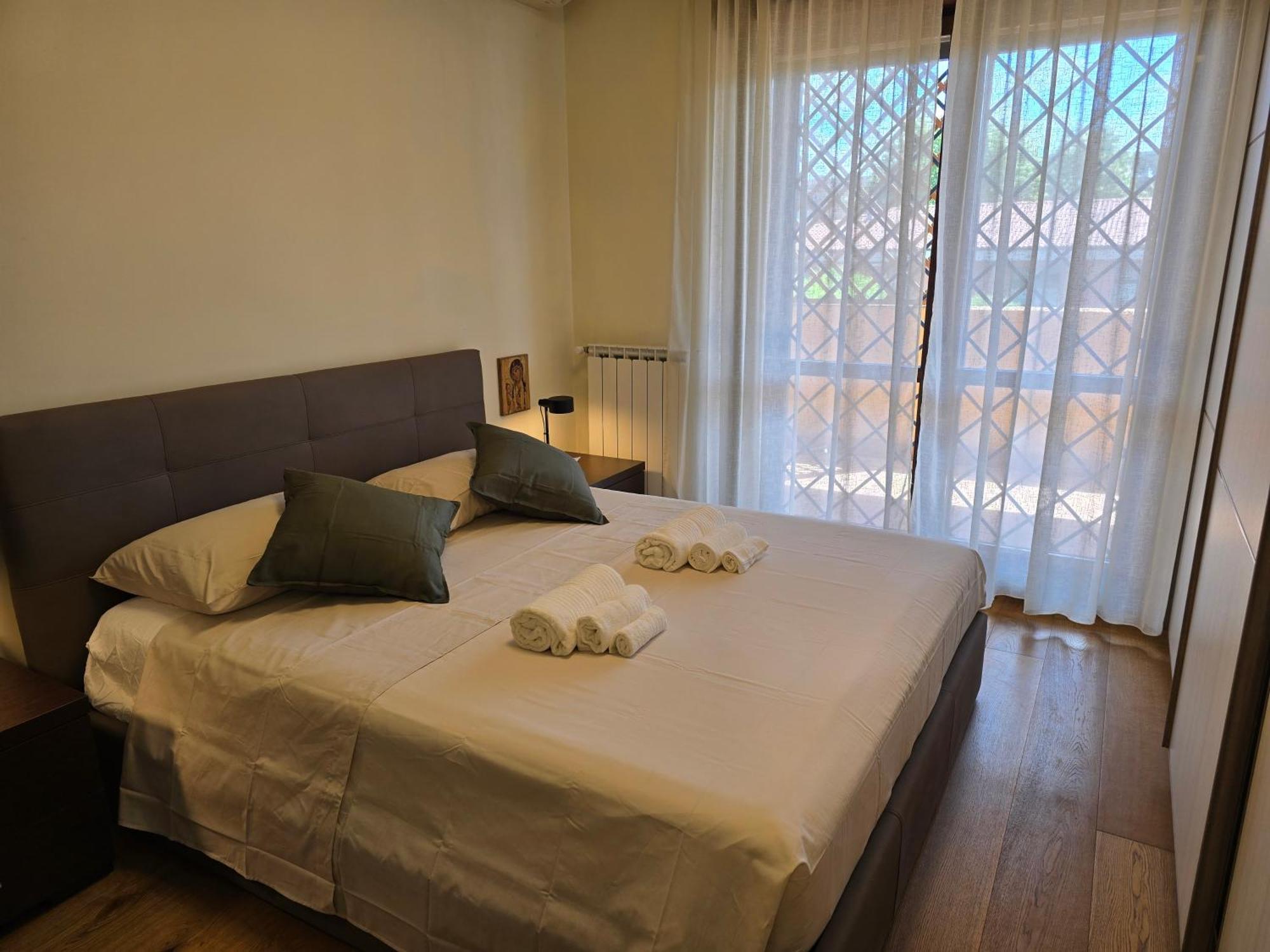 Giopi Home Vitinia Exterior foto